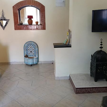 Charmant Appartement Dans Un Quartier Chic Et Calme Marrakesh Exterior foto